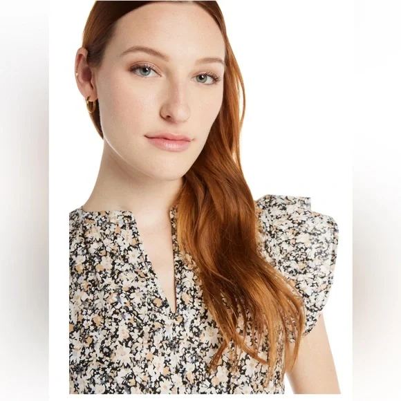 Time and Tru XXL (20) Ditsy Daisy Floral Mini Dress with Flutter Sleeves - Picture 2 of 16